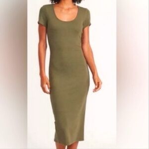green emerald velvet dress Marine Layer Lexi Rib Mock Neck Midi Dress main image 1